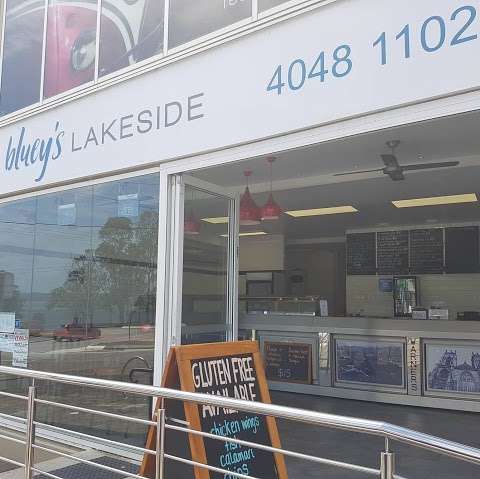 Photo: Bluey's Lakeside